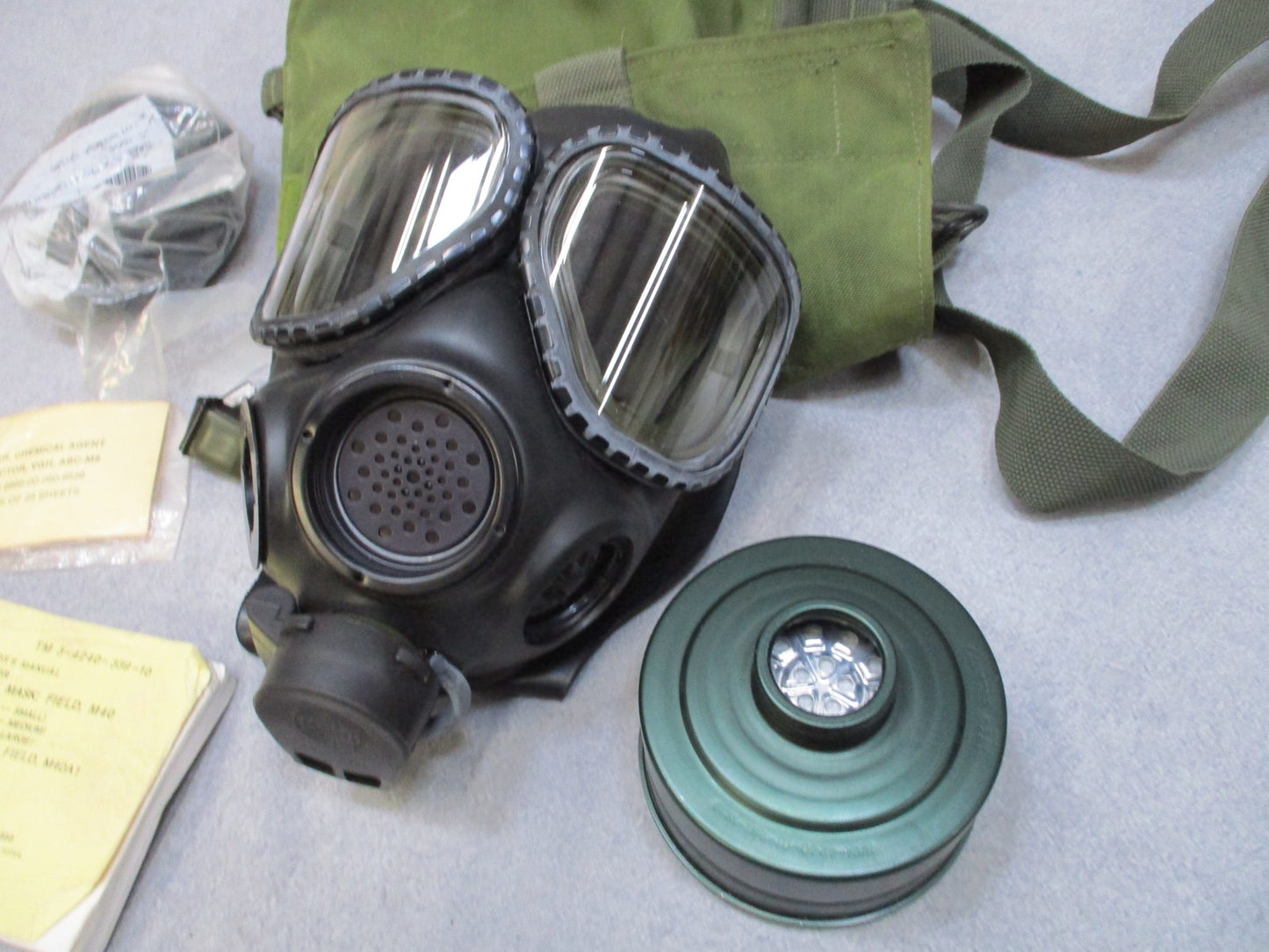 USGI M40 Gas Mask Medium 2003 w/ Filter Carrier Lens Covers Military Surplus
