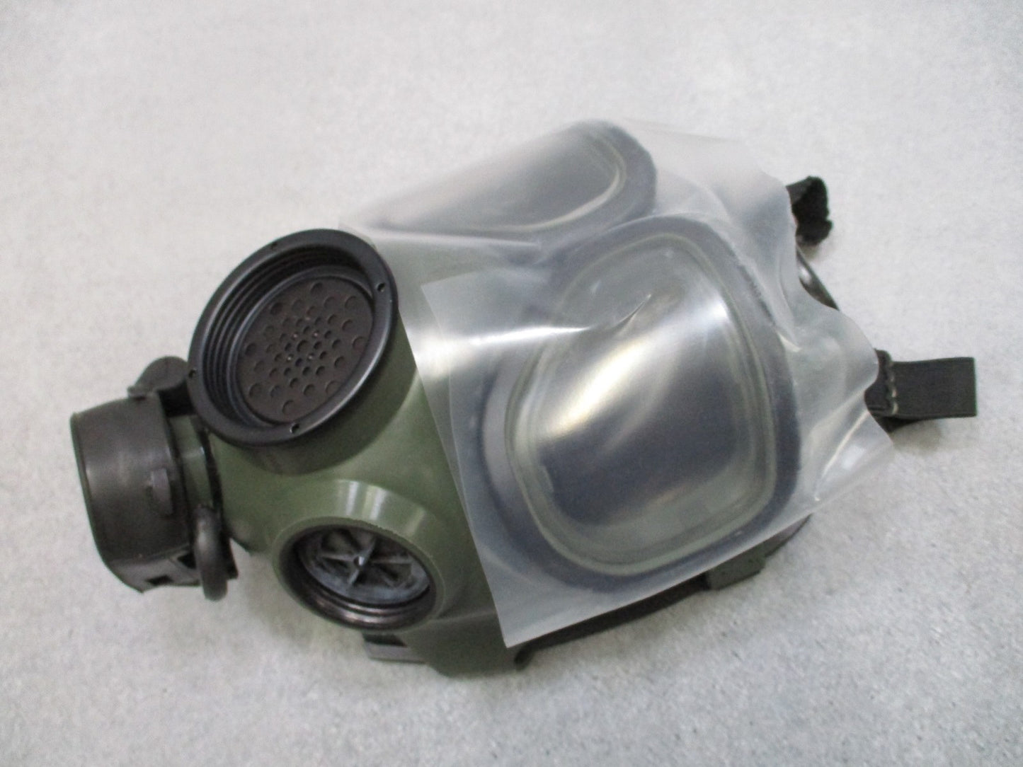 USGI M40 Gas Mask Medium Kit M40A1 Protective Mask NOS 2006 w/ Carrier Outserts