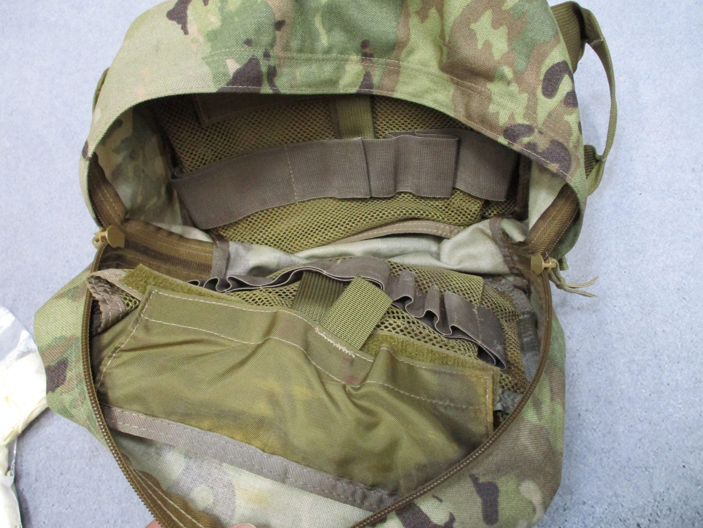 ARMY OCP MULTICAM FIRST AID KIT CLS BAG COMBAT LIFE SAVER CAT TOURNIQUET BANDAGE