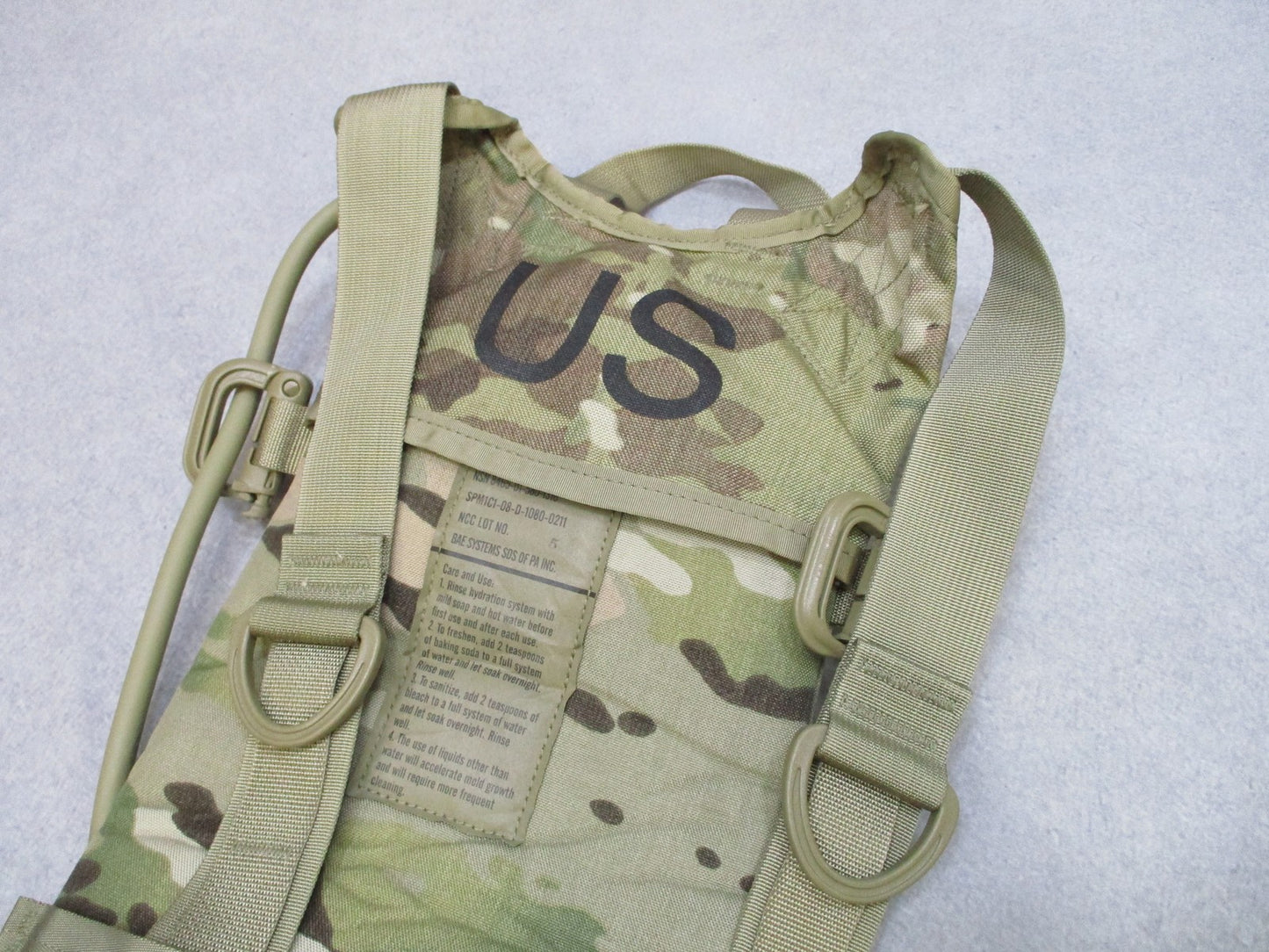 US Military MOLLE II Hydration System Carrier w/ Bladder & Tube MultiCam Used
