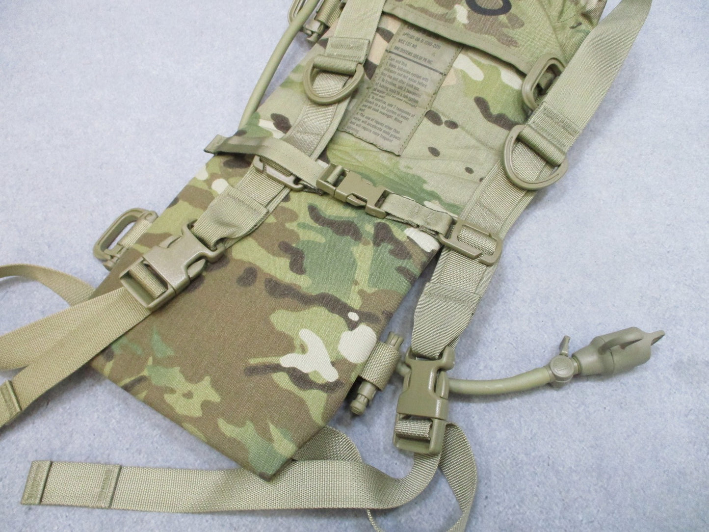 US Military MOLLE II Hydration System Carrier w/ Bladder & Tube MultiCam Used