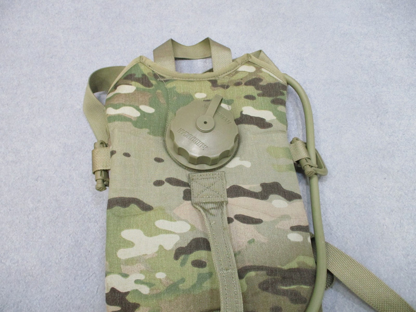 US Military MOLLE II Hydration System Carrier w/ Bladder & Tube MultiCam Used