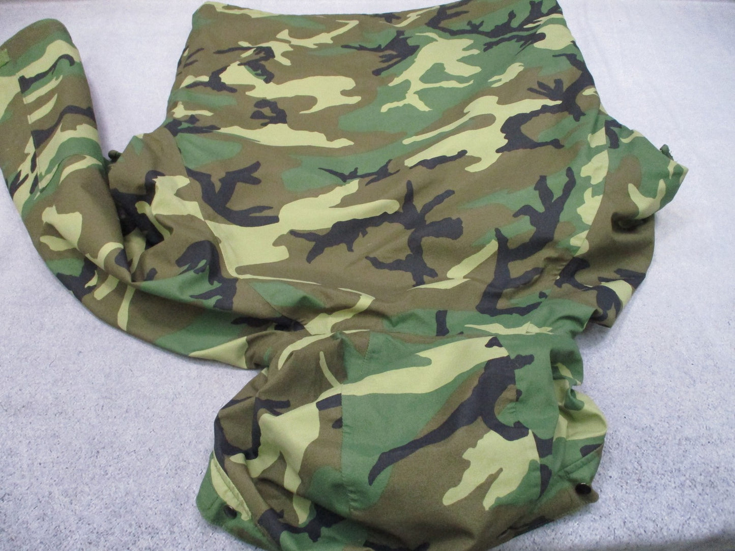 USGI ECWCS Woodland Gore-Tex Parka Large Regular Alpha Ind. 8415-01-228-1319