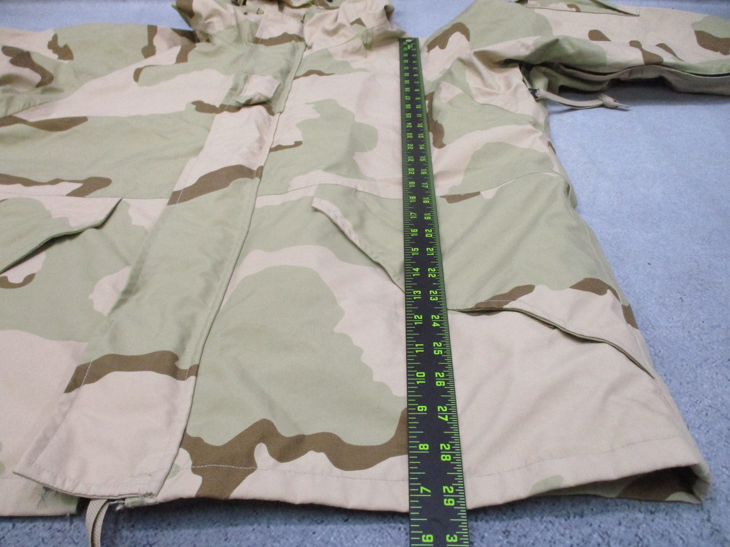 US Military ECWCS Gen II Gore-Tex Parka Desert Camo Medium Regular Jacket