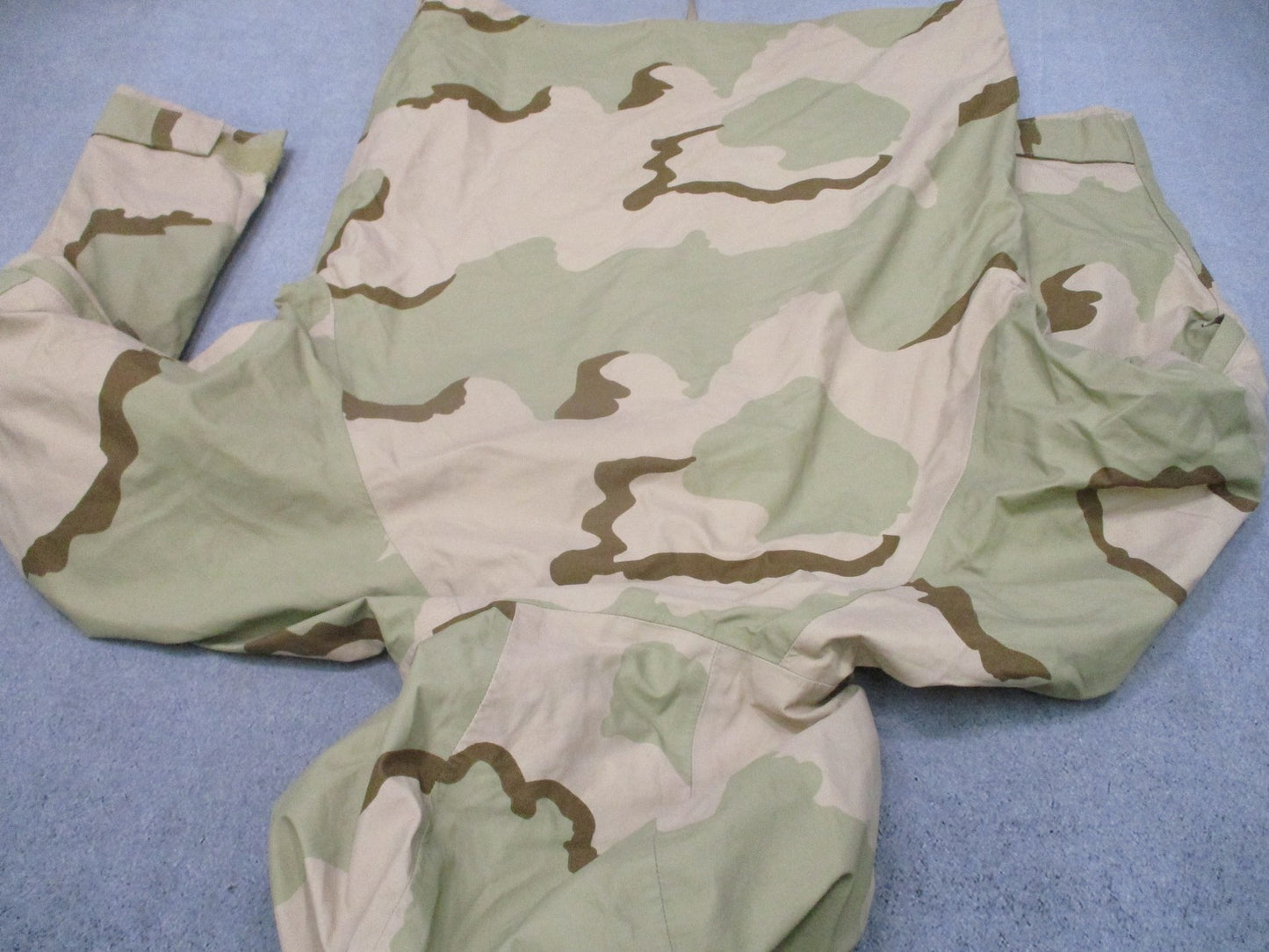 US Military ECWCS Gen II Gore-Tex Parka Desert Camo Medium Regular Jacket
