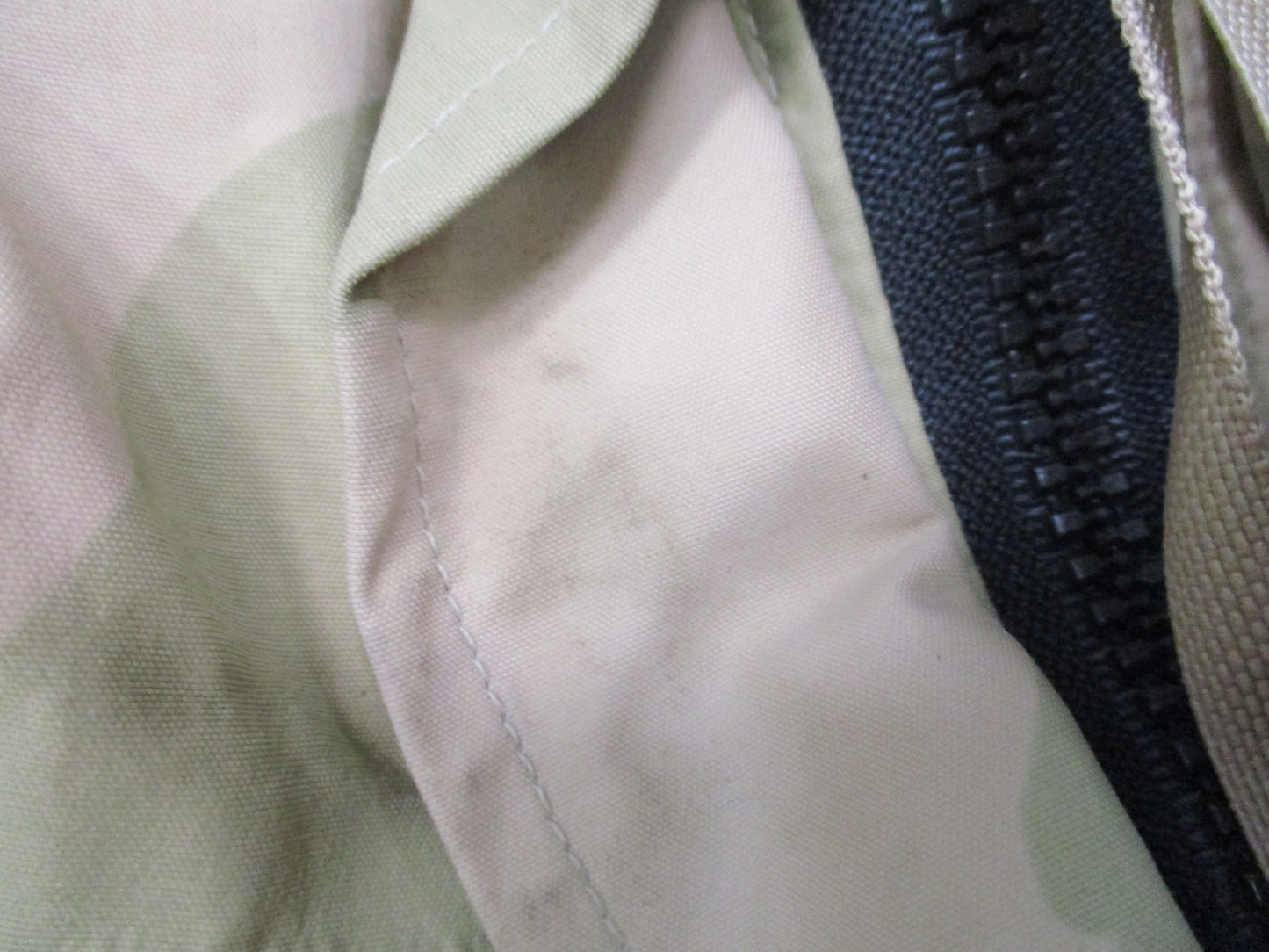 US Military ECWCS Gen II Gore-Tex Parka Desert Camo Medium Regular Jacket