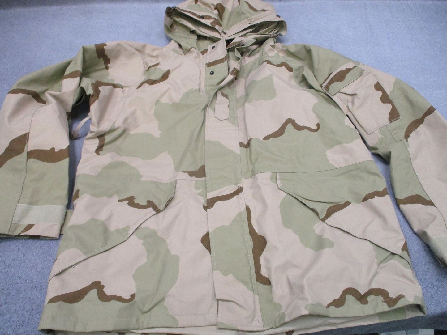 US Military ECWCS Gore-Tex Parka Desert Camo DCU Tactical Jacket Size Large-Reg