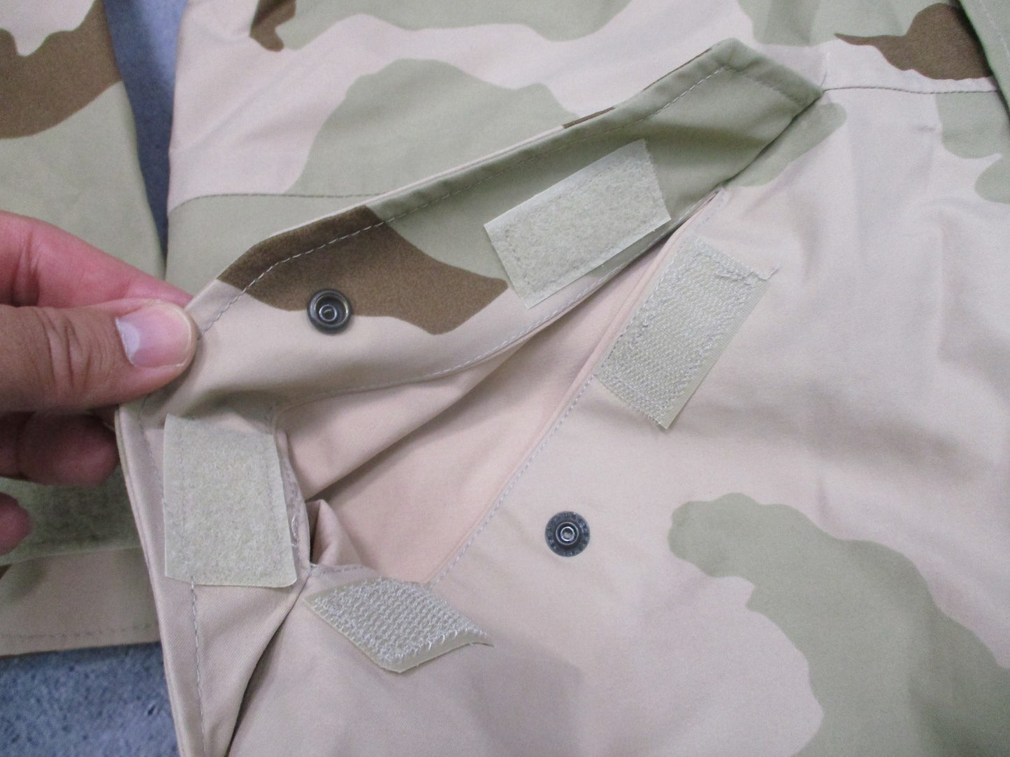 US Military ECWCS Gore-Tex Parka Desert Camo DCU Tactical Jacket Size Large-Reg
