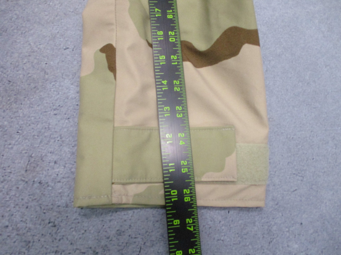 US Military ECWCS Gore-Tex Parka Desert Camo DCU Tactical Jacket Size Large-Reg