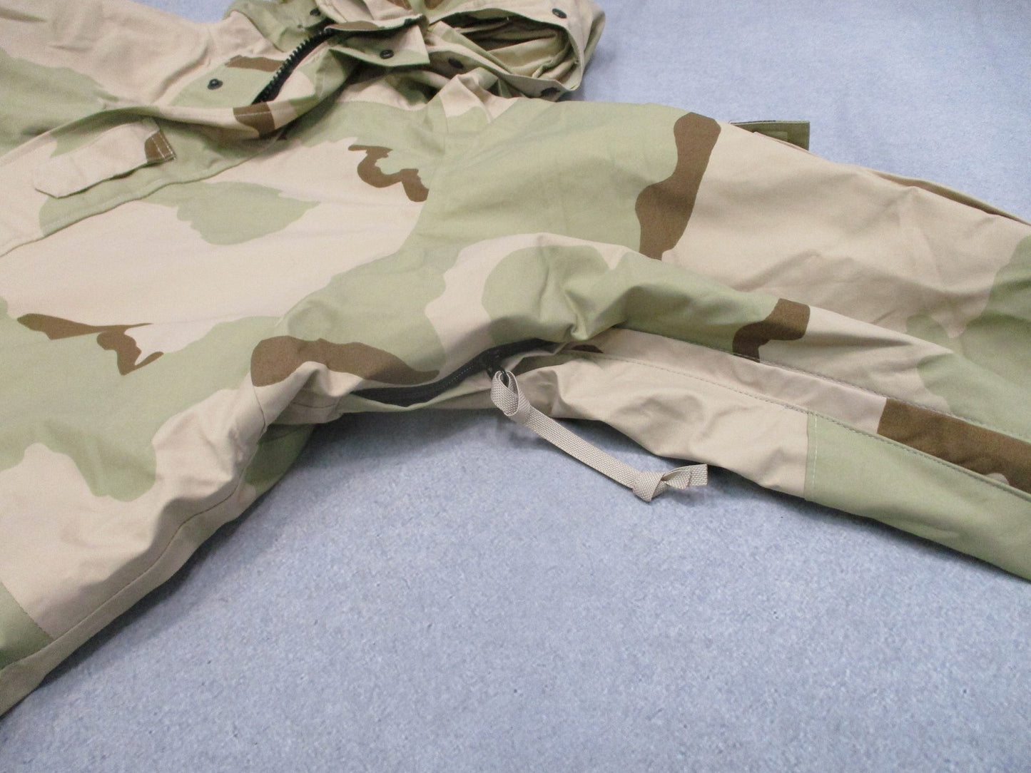 US Military ECWCS Gore-Tex Parka Desert Camo DCU Tactical Jacket Size Large-Reg