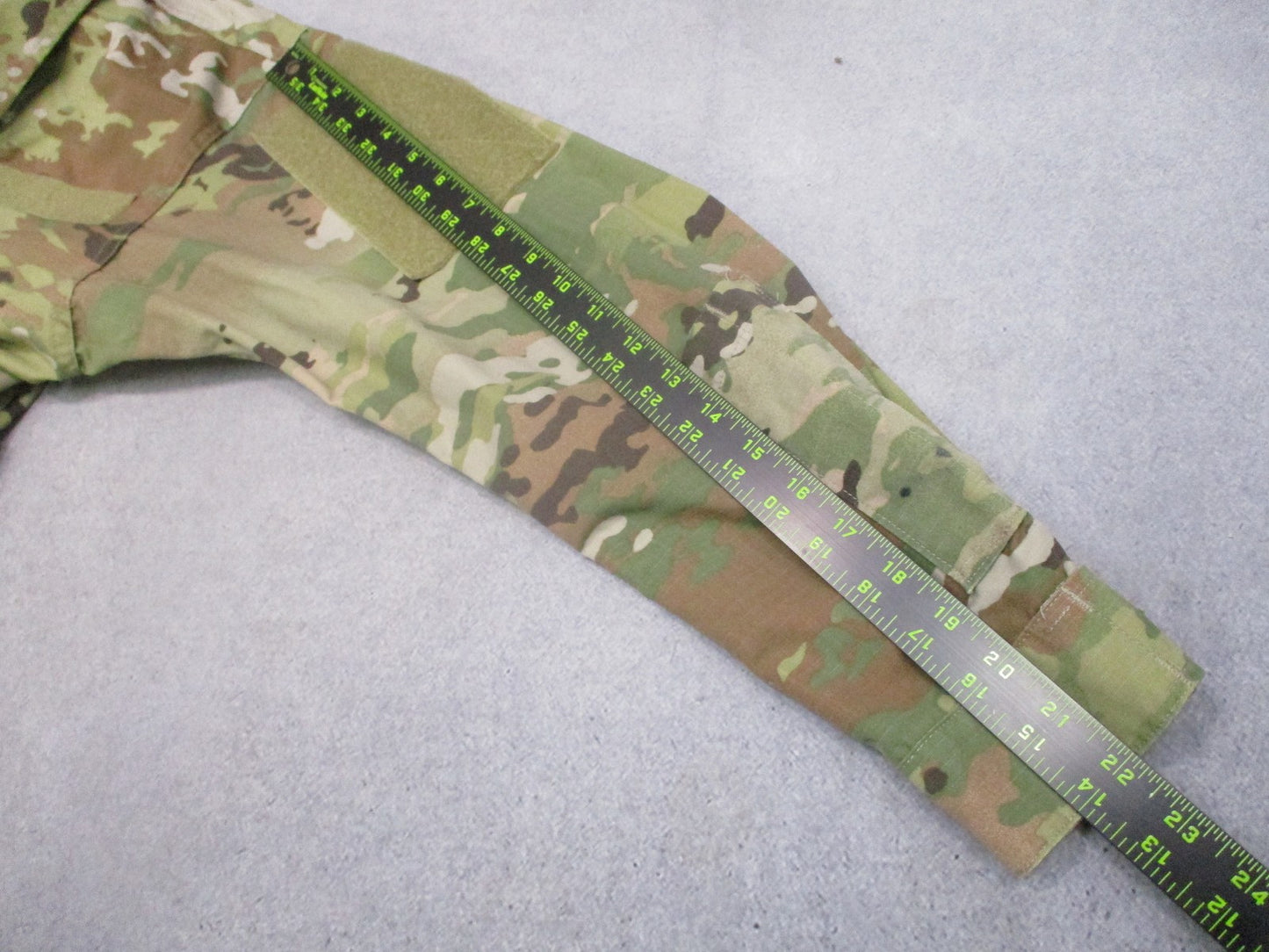 US Military OCP Maternity Utility Uniform Coat Size Medium X-Short Ripstop