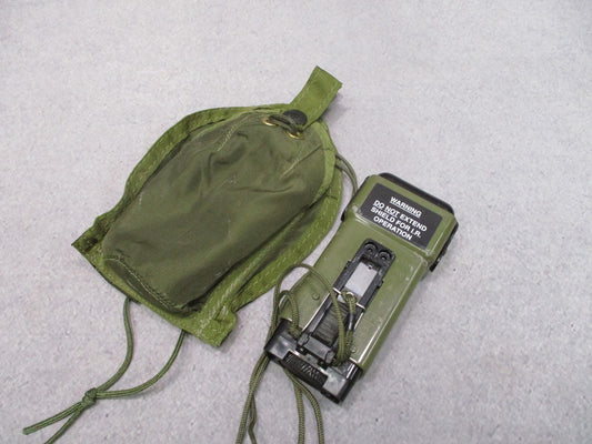 Military Surplus FRS/MS-2000M Distress Marker Light w Pouch NSN 6230-01-448-8340