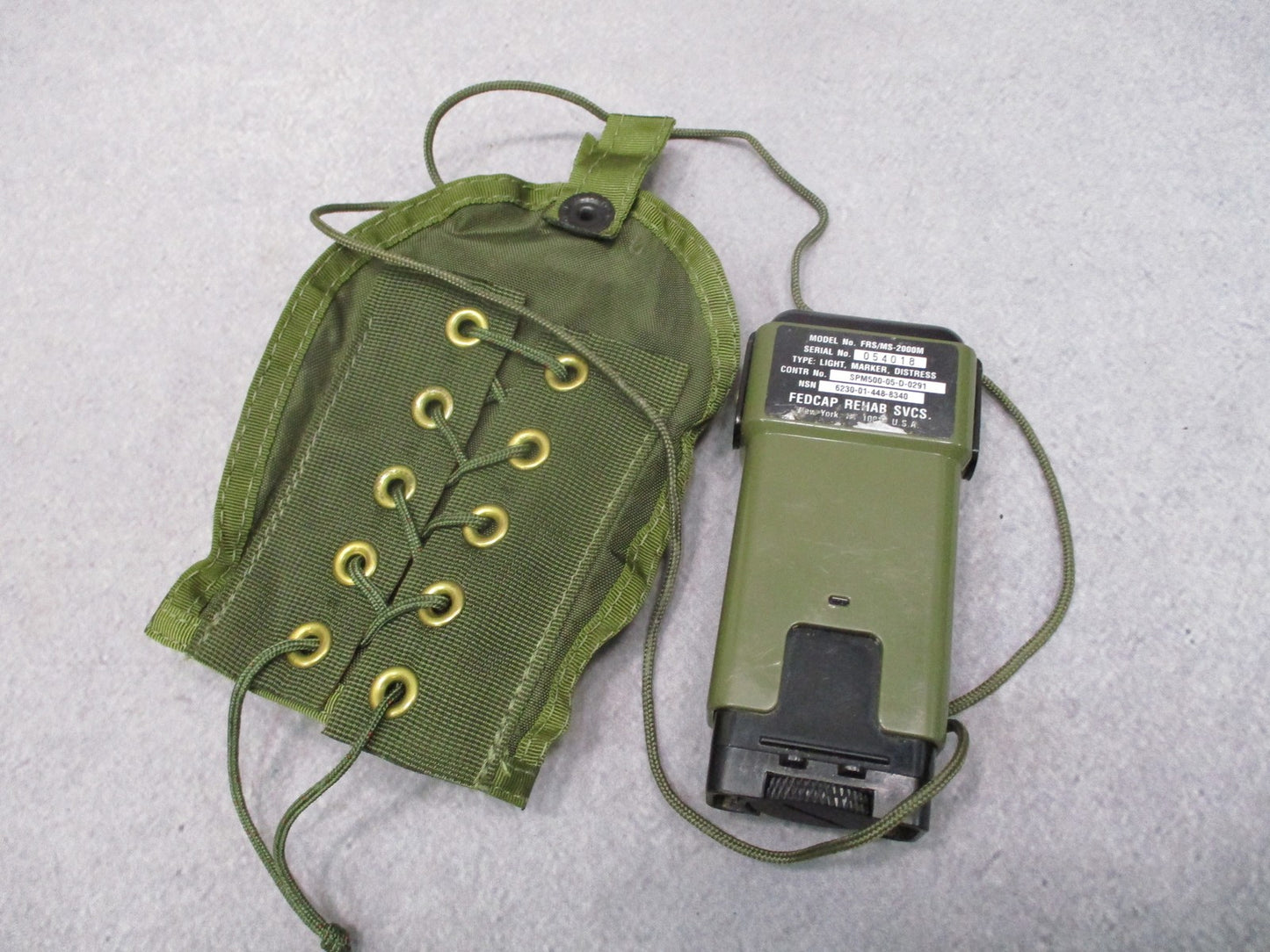 Military Surplus FRS/MS-2000M Distress Marker Light w Pouch NSN 6230-01-448-8340