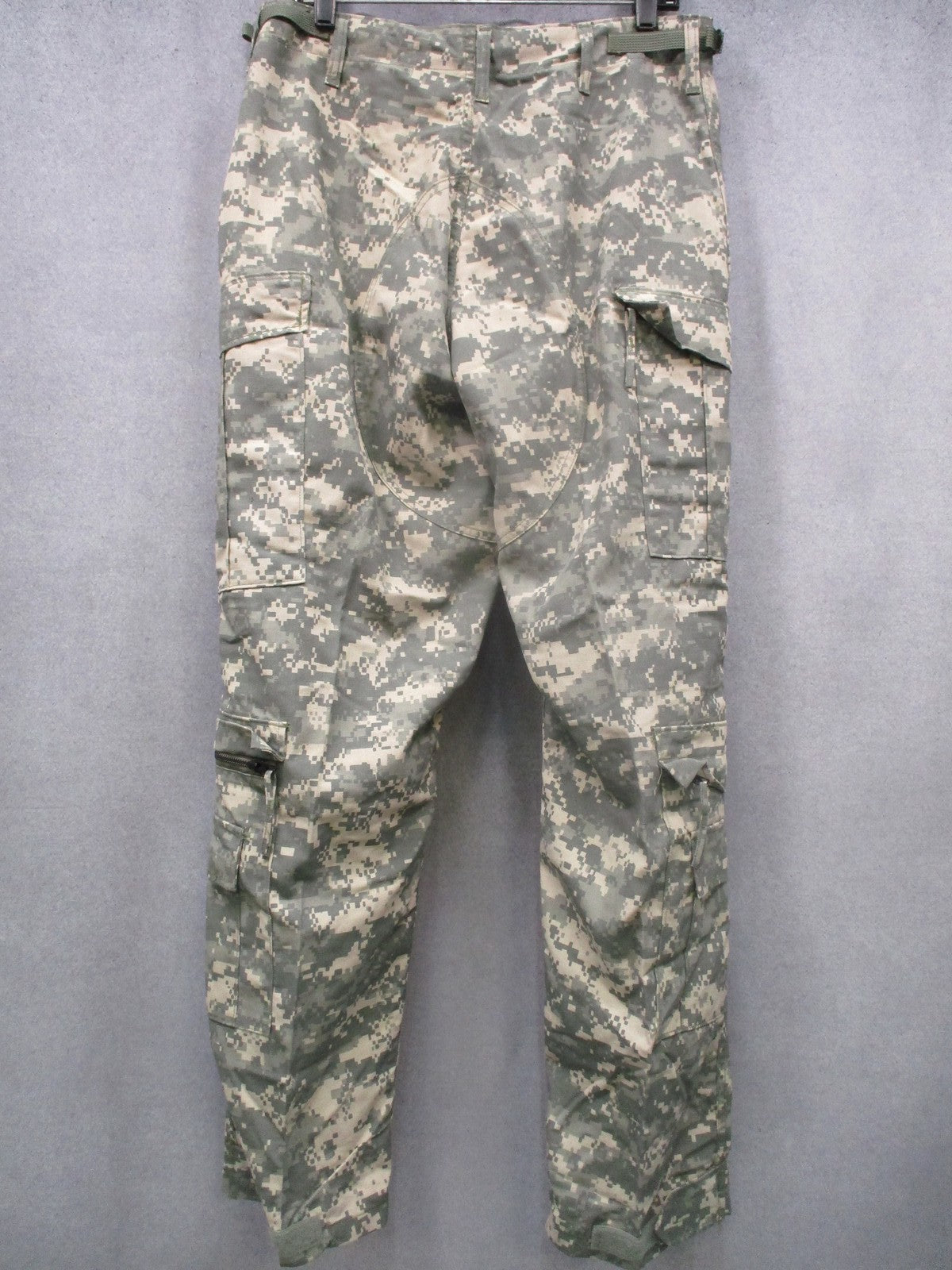 US Military Aircrew Combat Pants UCP Digital Camo Medium Reg 8415-01-526-9758