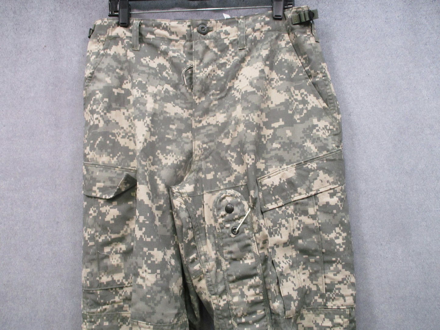 US Military Aircrew Combat Pants UCP Digital Camo Medium Reg 8415-01-526-9758