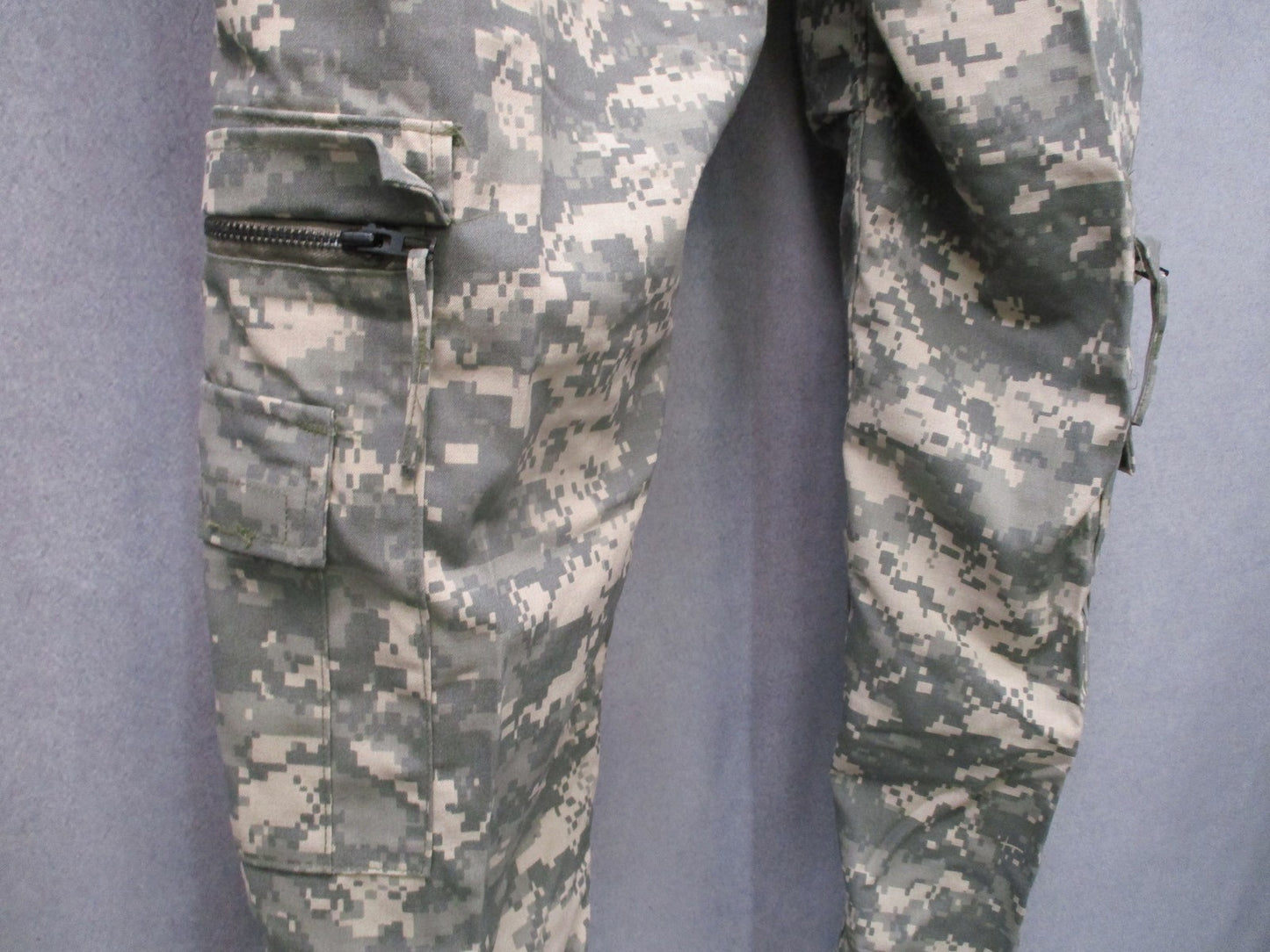 US Military Aircrew Combat Pants UCP Digital Camo Medium Reg 8415-01-526-9758