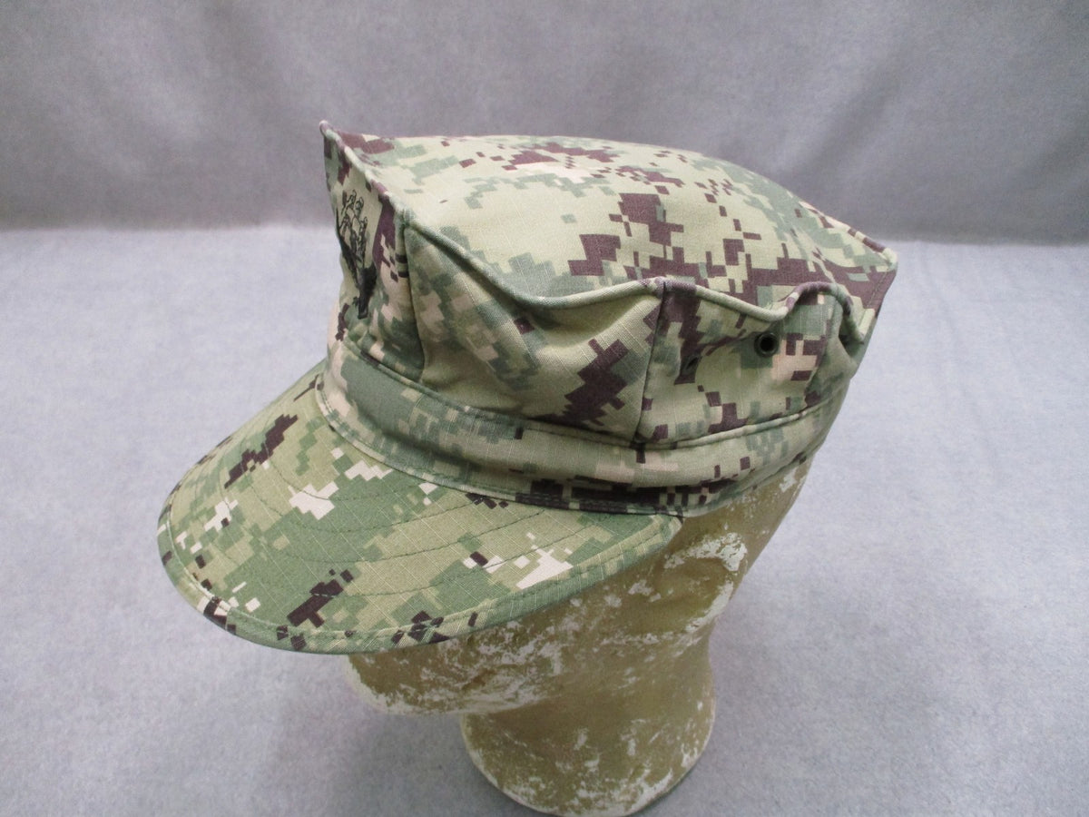 USGI US Navy NWU Type III AOR2 8 Point Utility Cover Green Digital Camo Cap