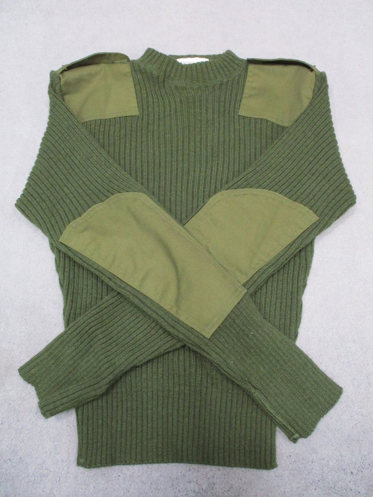 USMC Wool Commando Sweater OD Green Size 38 Epaulettes NSN 8405-01-496-9813