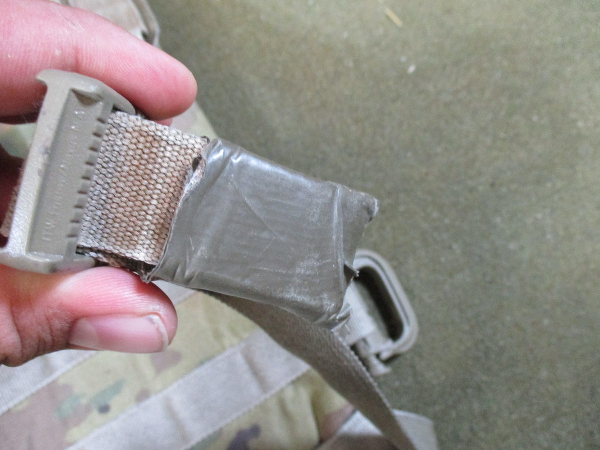 US Military MOLLE II Hydration System Carrier MultiCam w/ Source Tube & Valve