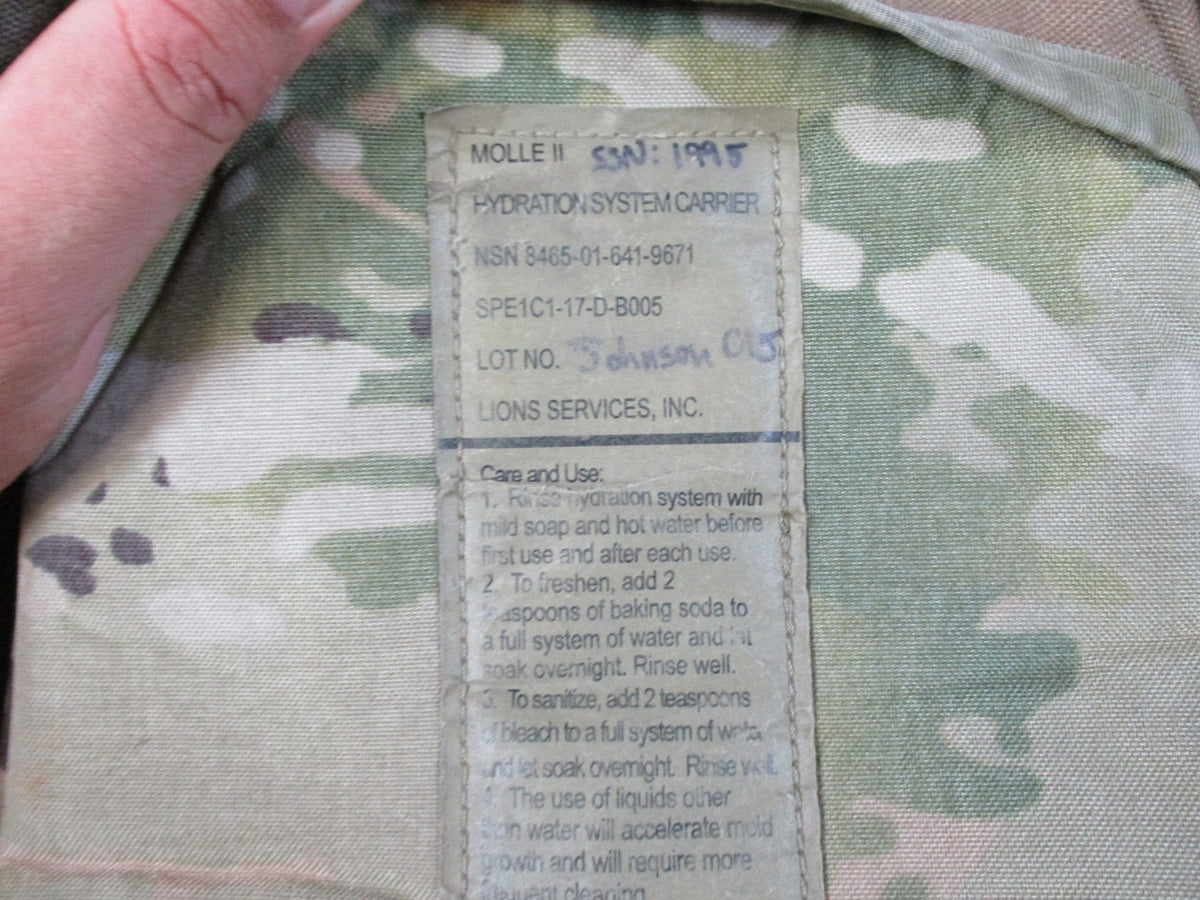US Military MOLLE II Hydration System Carrier MultiCam w/ Source Tube & Valve