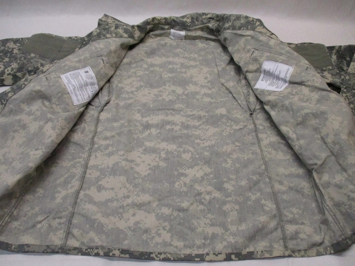 USED ARMY COAT ACU DIGITAL COMBAT UNIFORM SHIRT 50/50 MATERIAL UCP JACKET TOP