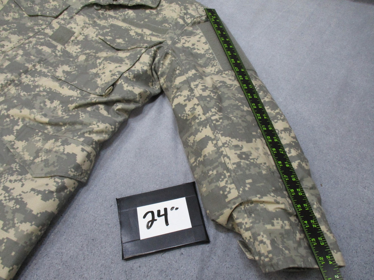 Propper ACU Digital Camo Cold Weather Coat Jacket Medium Regular Insulated Liner