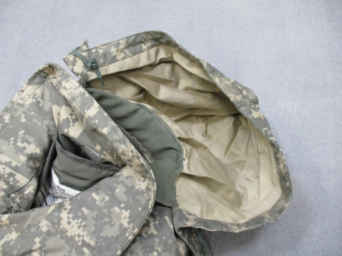 Propper ACU Digital Camo Cold Weather Coat Jacket Medium Regular Insulated Liner
