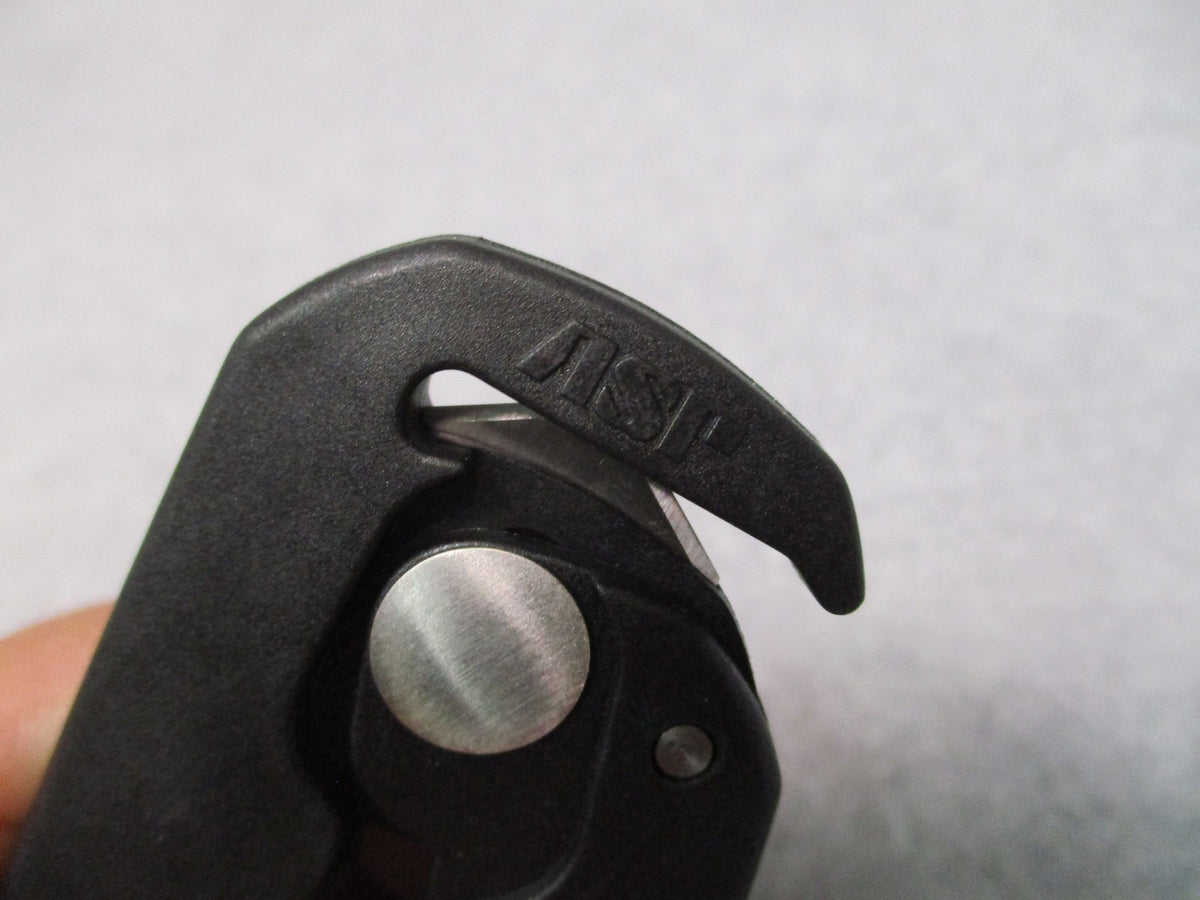 New ASP Scarab Cutter 56225 Disposable Restraint Cutter Keychain Zip Tie Tool