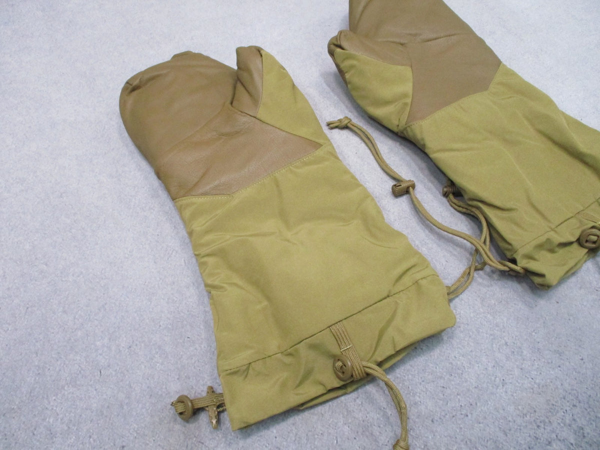 USGI CWGS Extreme Cold Weather Mittens Gore-Tex Shells & Liners Large Coyote