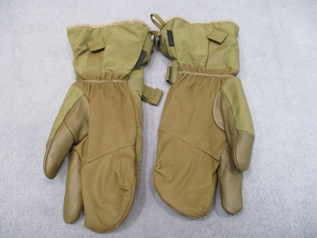 US Military CWGS Gore-Tex Trigger Finger Mittens Coyote Brown Large Excellent