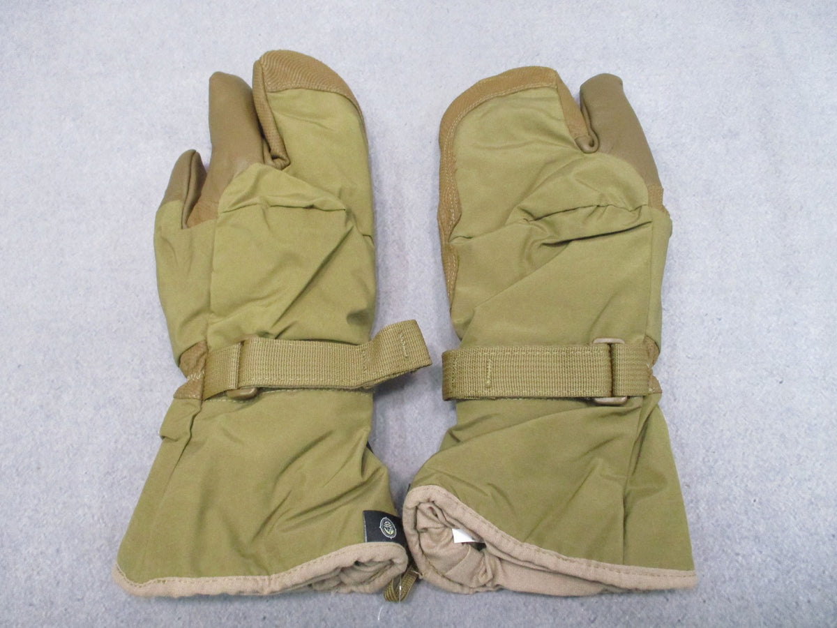 US Military CWGS Gore-Tex Trigger Finger Mittens Coyote Brown Large Excellent