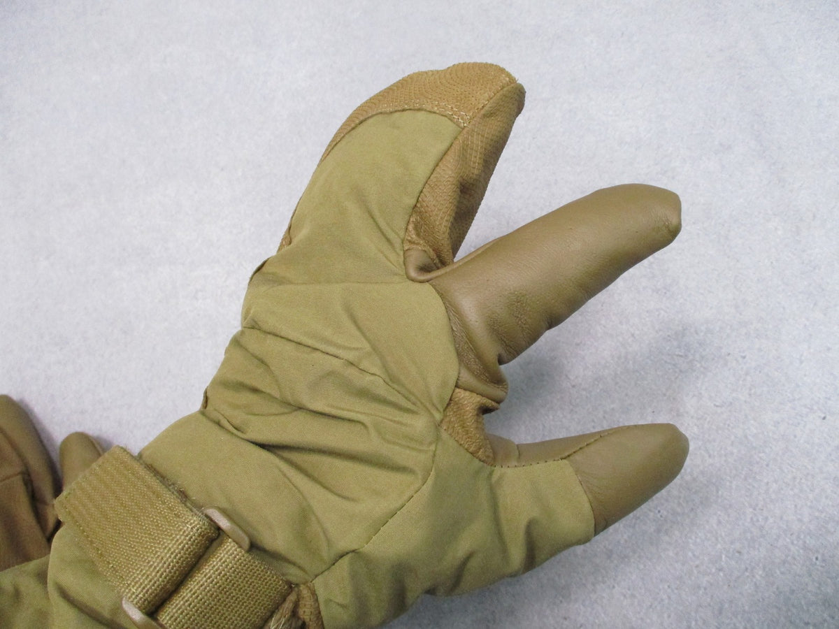 US Military CWGS Gore-Tex Trigger Finger Mittens Coyote Brown Large Excellent