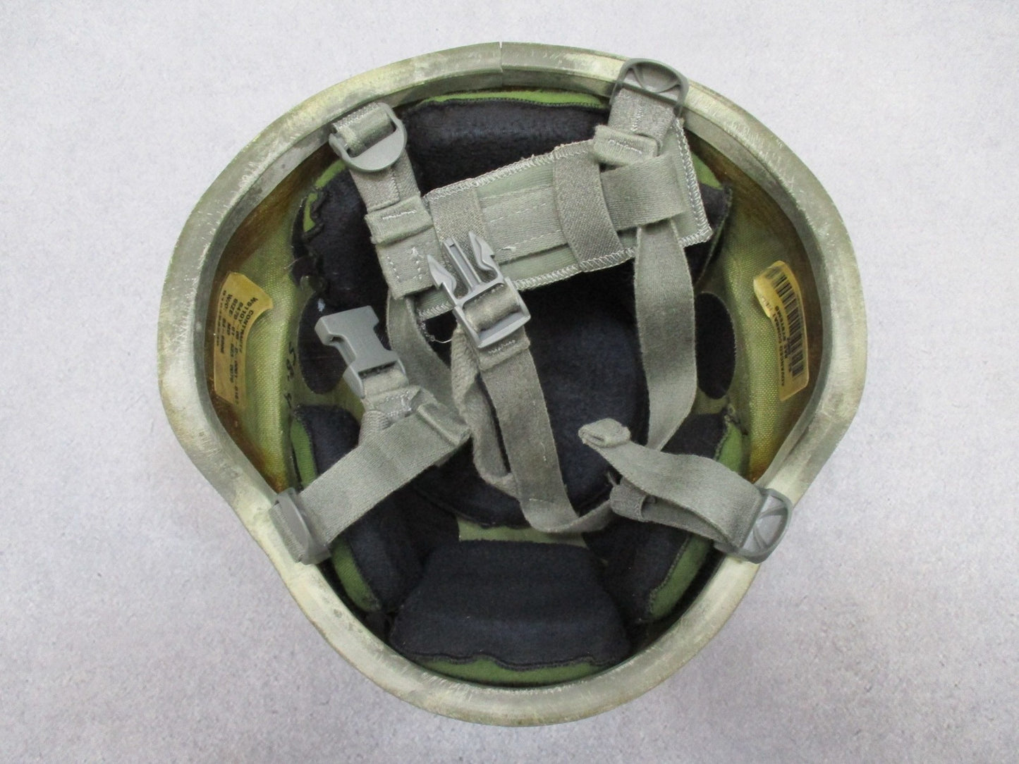 Advanced Combat Helmet ACH Size Medium Foliage Green w/ Pads & Chinstrap