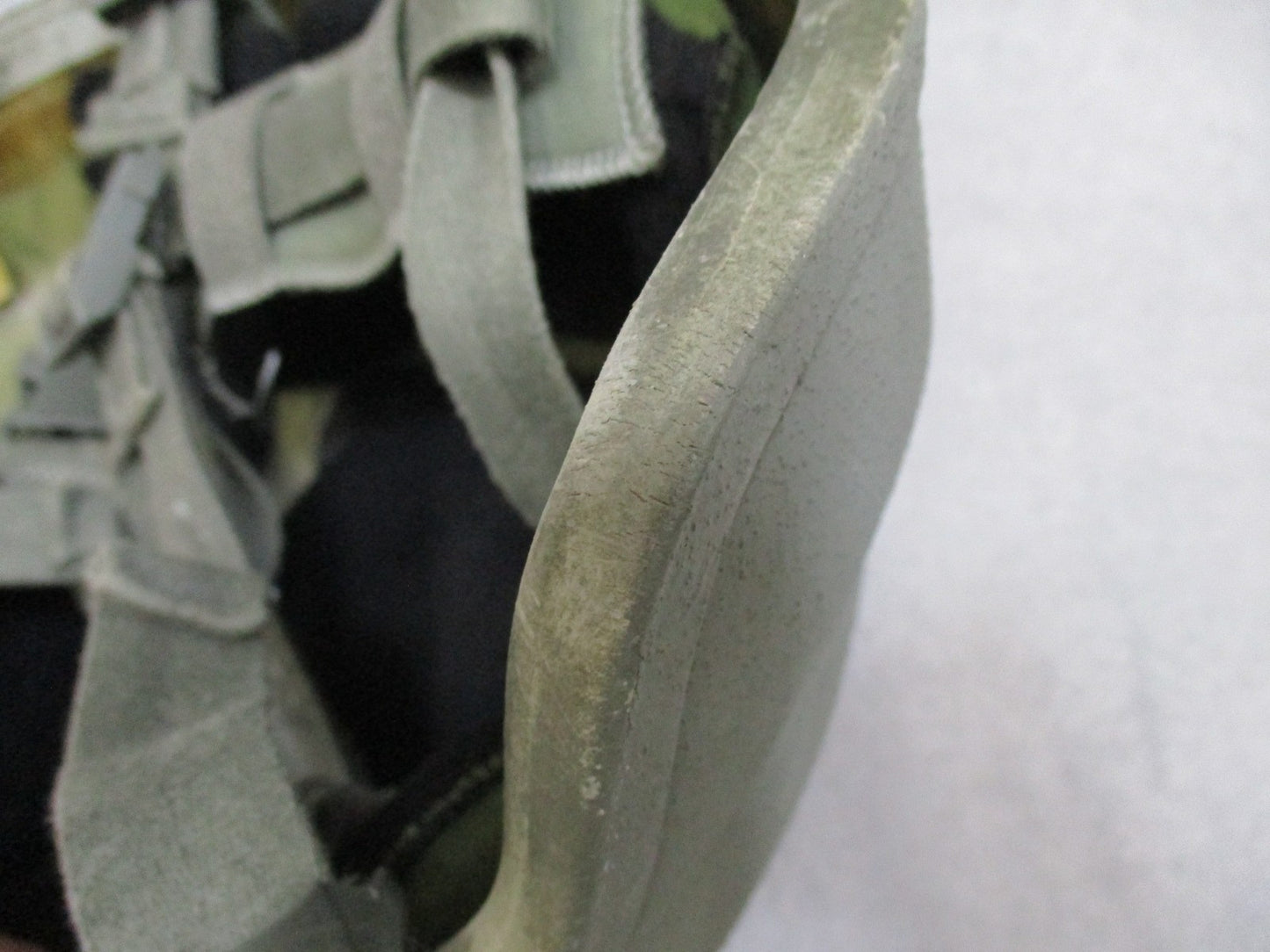 Advanced Combat Helmet ACH Size Medium Foliage Green w/ Pads & Chinstrap