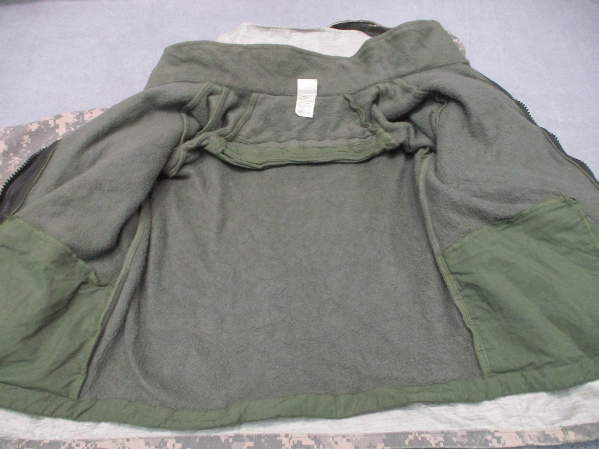 US Military FREE System EWOL Jacket UCP Digital Camo Nomex Size Small Regular