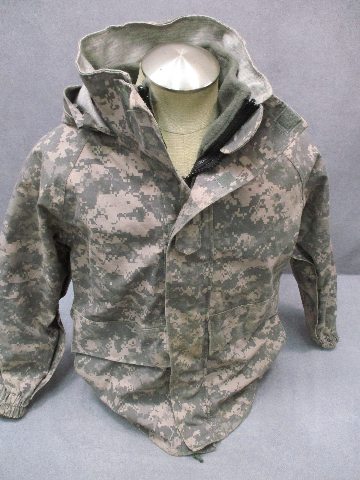 US Military FREE System EWOL Jacket UCP Digital Camo Nomex Size Small Regular