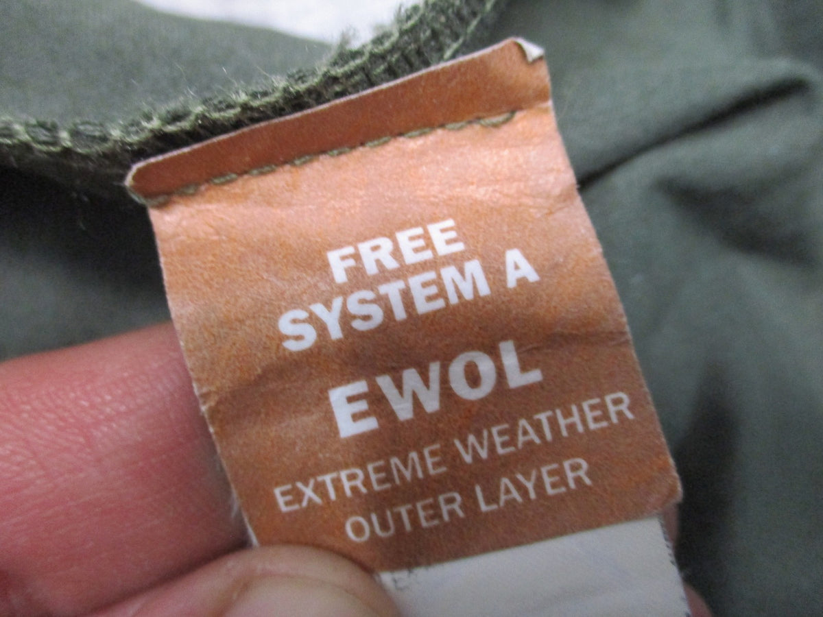 US Military FREE System EWOL Jacket UCP Digital Camo Nomex Size Small Regular
