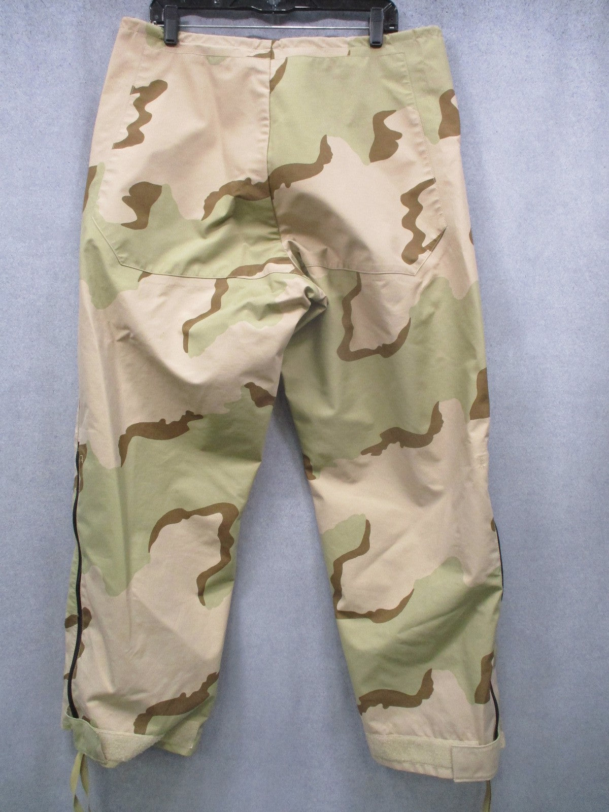 US Military ECWCS Gen II Gore-Tex Trousers Desert Camo Medium Regular Waterproof