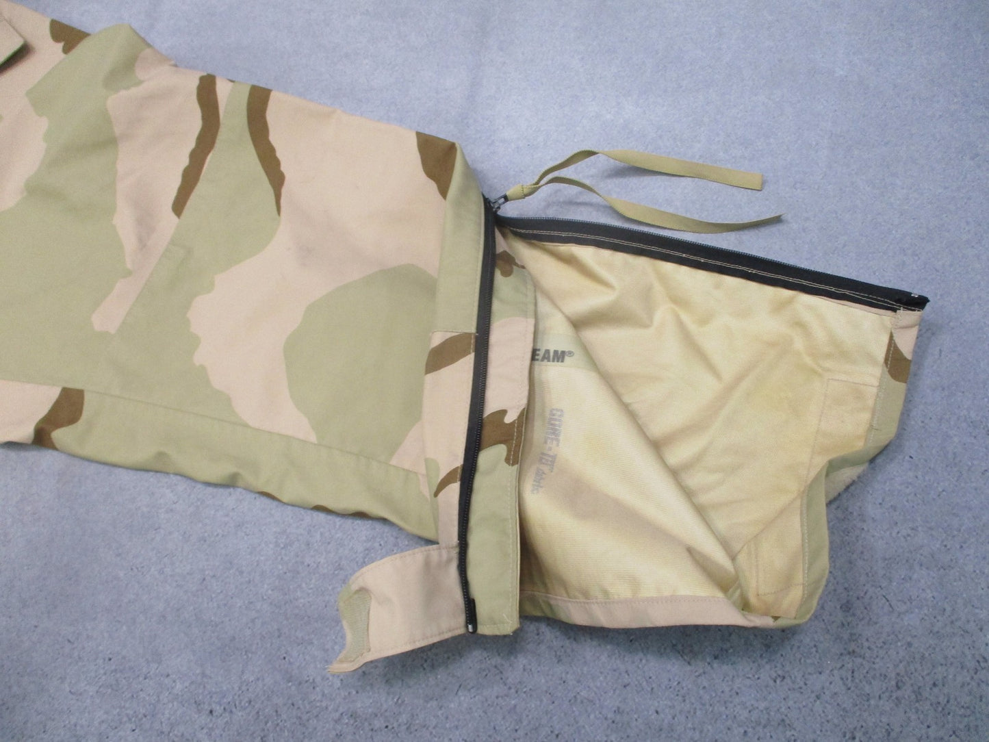 US Military ECWCS Gen II Gore-Tex Trousers Desert Camo Medium Regular Waterproof