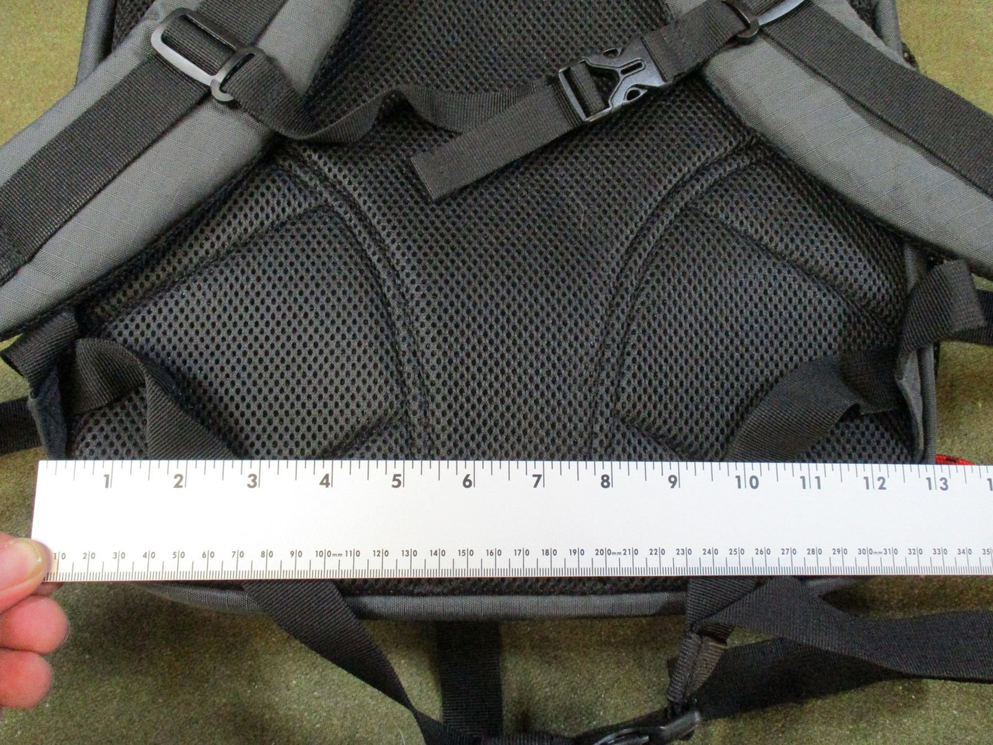 New Highland Outdoor Backpack Meadow XL Gunmetal Red Hiking Bag NWT