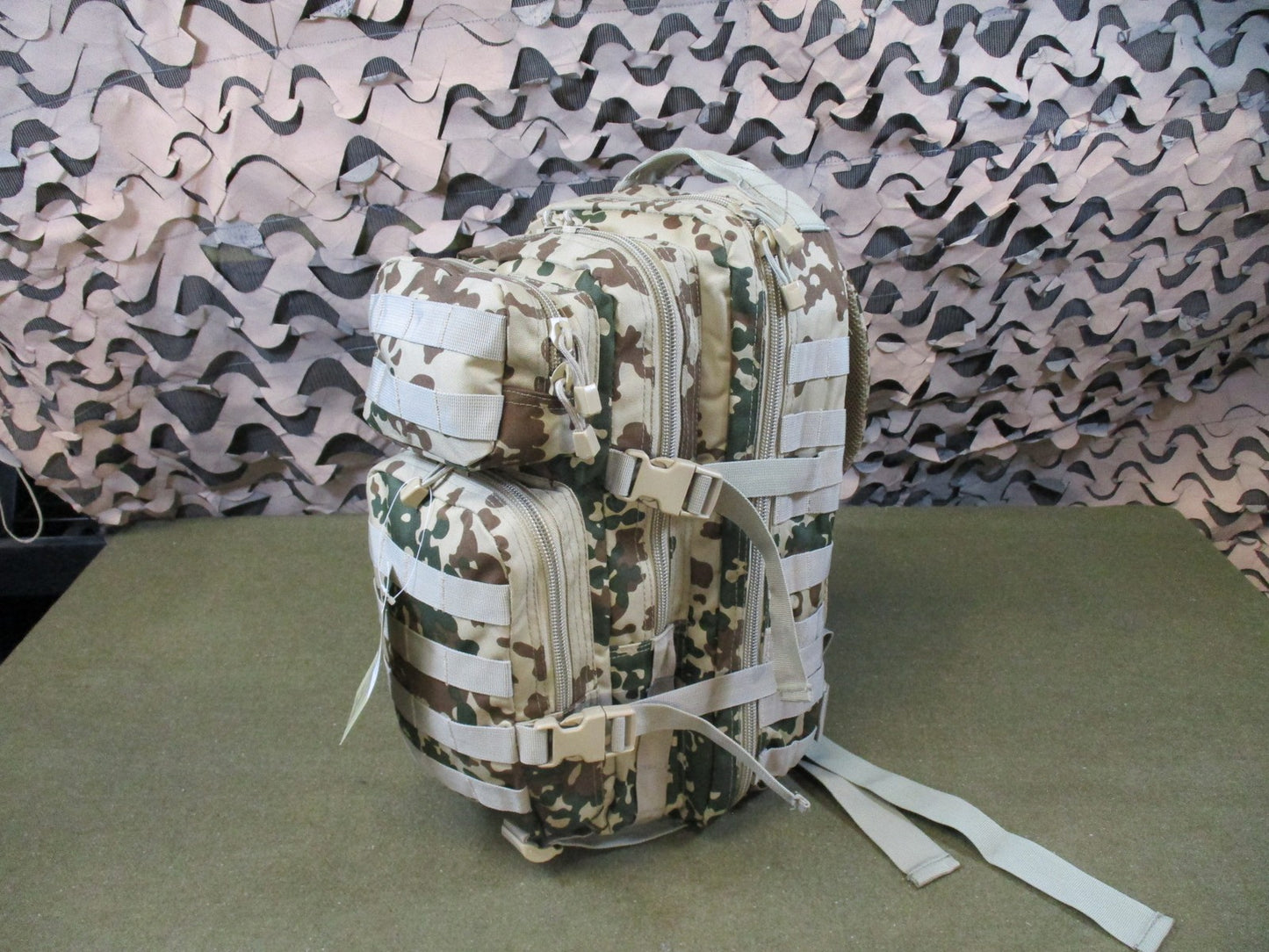 Mil-Tec Assault Pack Small Tactical MOLLE Backpack Desert Camo Tropentarn