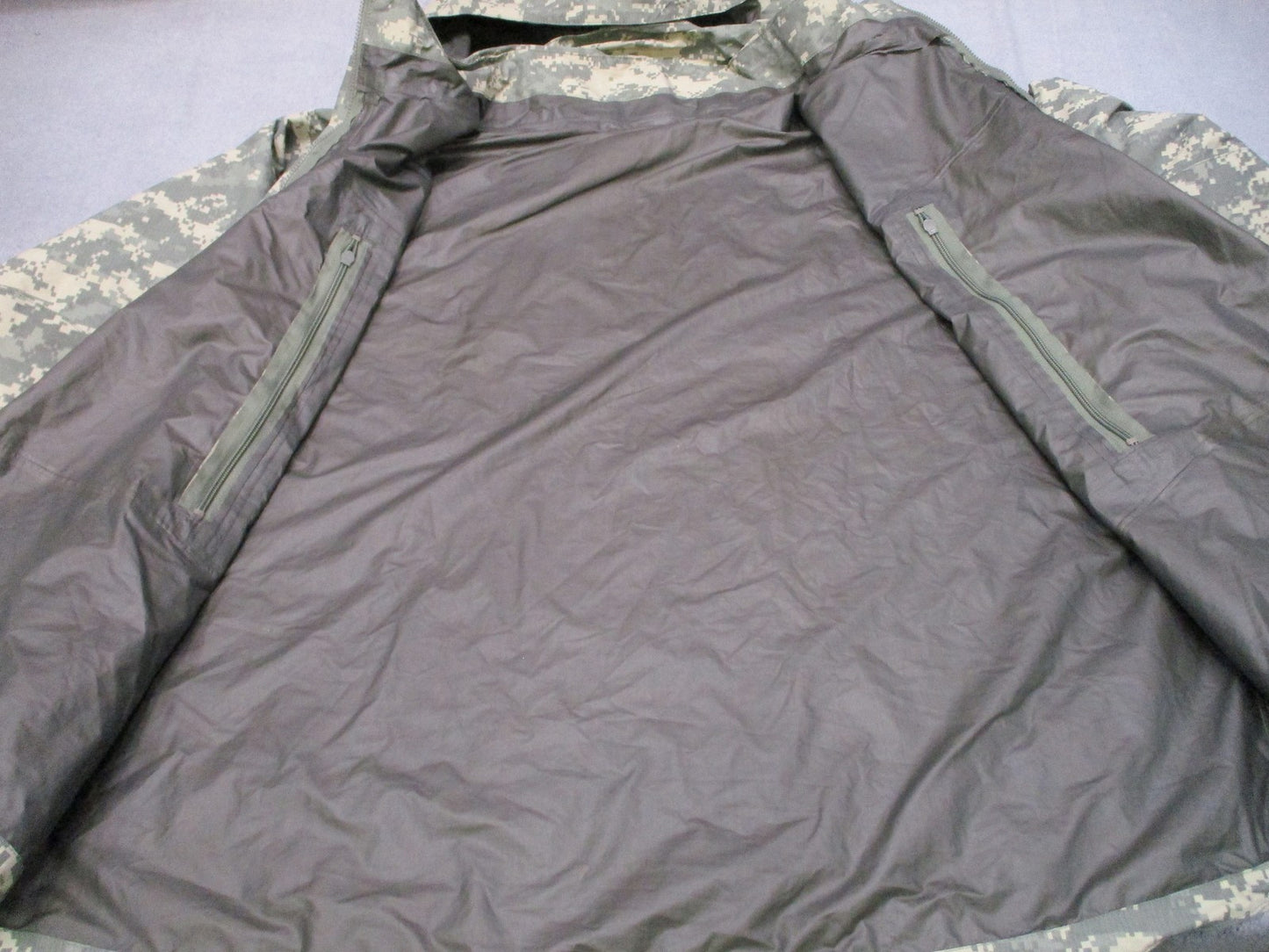 US Army ECWCS Gen III Level 6 Jacket UCP Digital Camo Waterproof Shell XXL-L