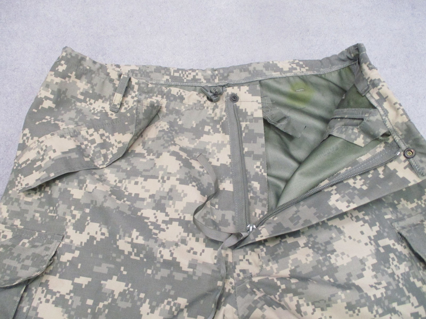 USGI Army ECWCS Gen II Cold Weather UCP Trousers Medium Regular 8415-01-526-9062