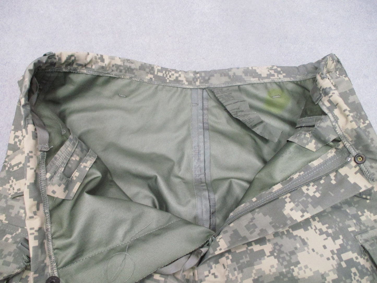 USGI Army ECWCS Gen II Cold Weather UCP Trousers Medium Regular 8415-01-526-9062