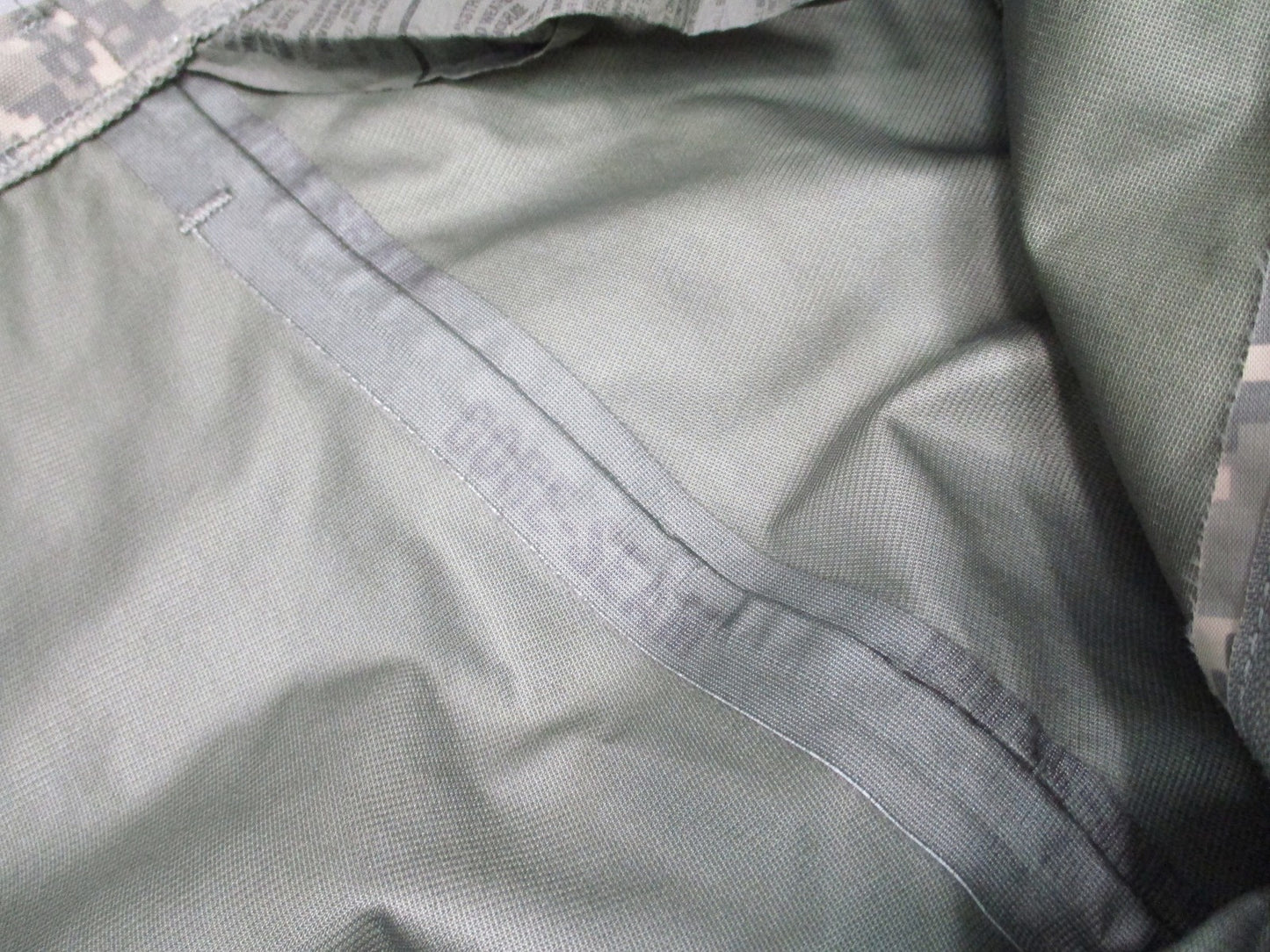 USGI Army ECWCS Gen II Cold Weather UCP Trousers Medium Regular 8415-01-526-9062
