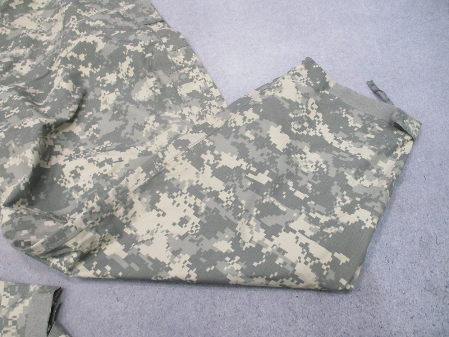 USGI ECWCS Gen III Level 6 Gore-Tex Trousers UCP Large Regular 8415-01-538-6677