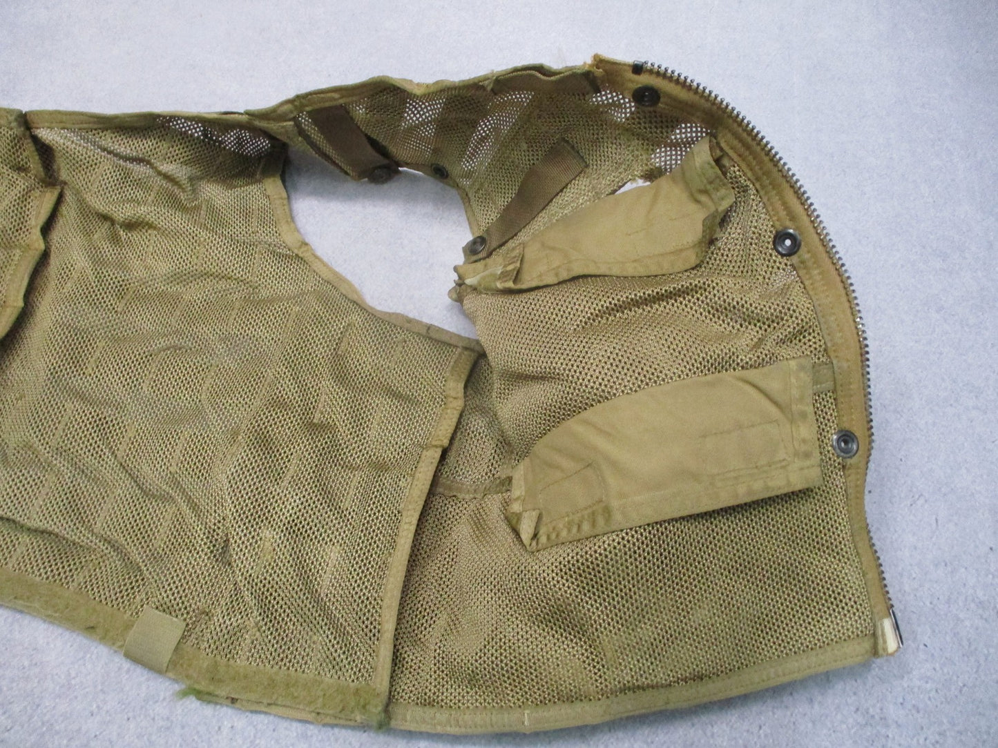 US Military Surplus CMU-36/P Survival Vest Tactical Mesh Molle Gear USMC Coyote
