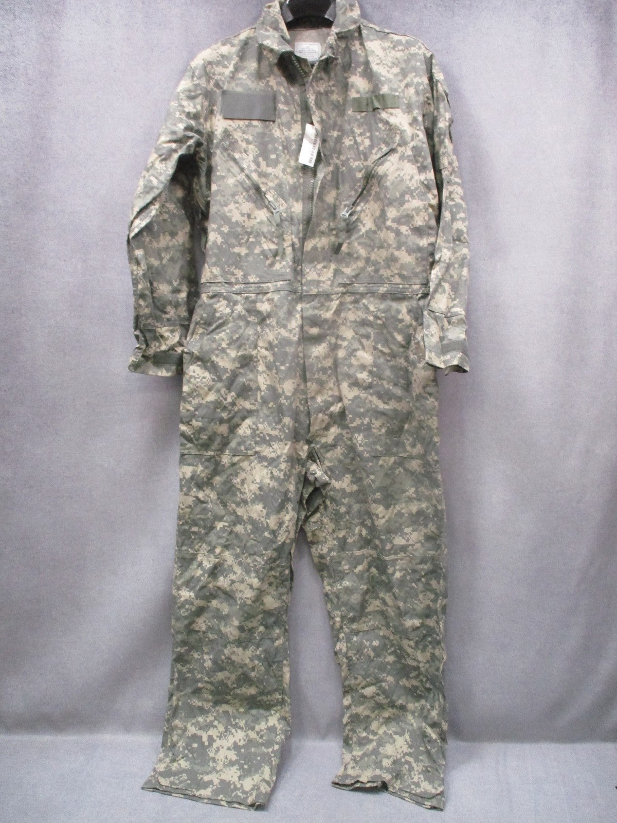 US Military Mechanics Coveralls UCP Camo Size Large 8415-01-534-7377 Surplus