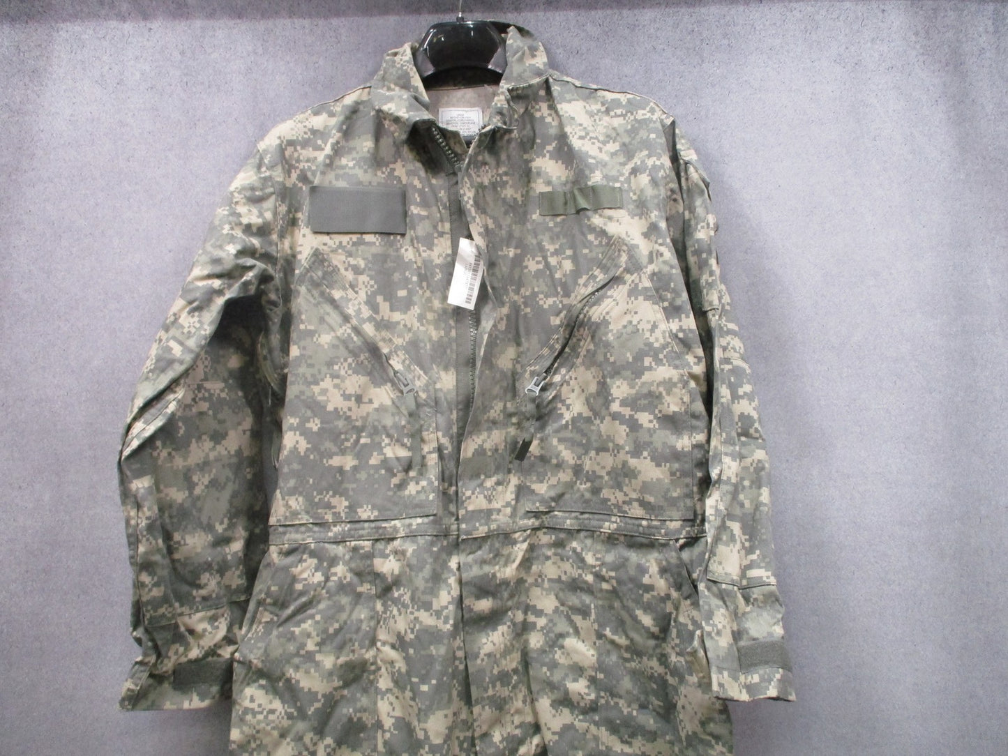 US Military Mechanics Coveralls UCP Camo Size Large 8415-01-534-7377 Surplus