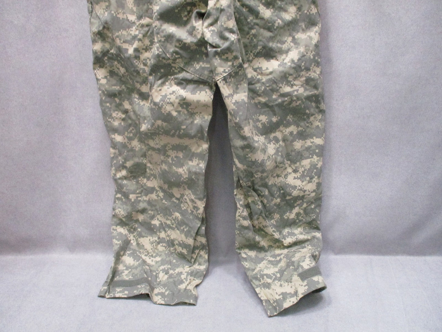US Military Mechanics Coveralls UCP Camo Size Large 8415-01-534-7377 Surplus